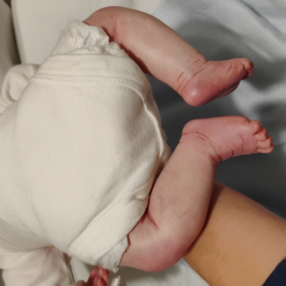 SALE! Newborn Baby That Looks So Real Like She Was Just Born - Picture 10 of 16